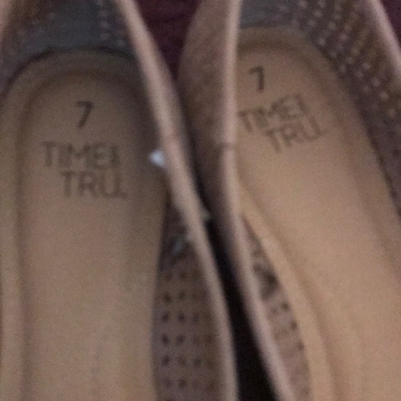 Shoes - Picture 3 of 3